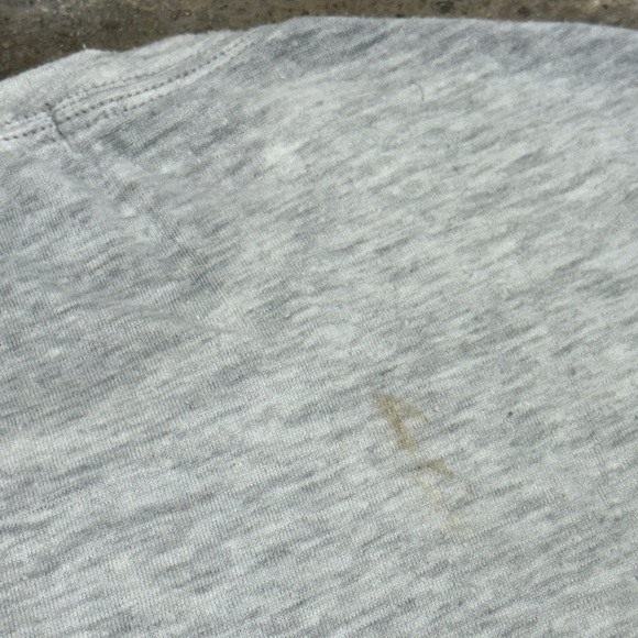 Vintage Burberry Light Grey Graphic Tee - Picture 7 of 7